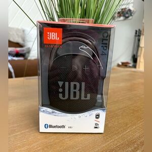 JBL Clip 4 Bluetooth Speaker - Black